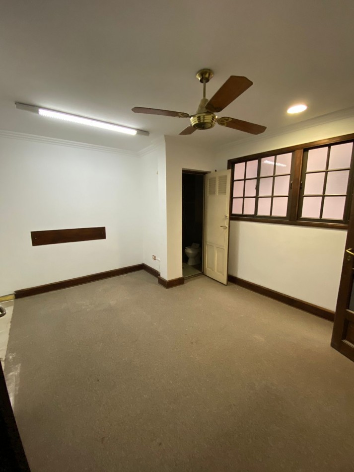 Gran Dpto sobre el mitico pasaje rivarola. 160m2. Venta sobre Apto Prof. Terraza y Baulera