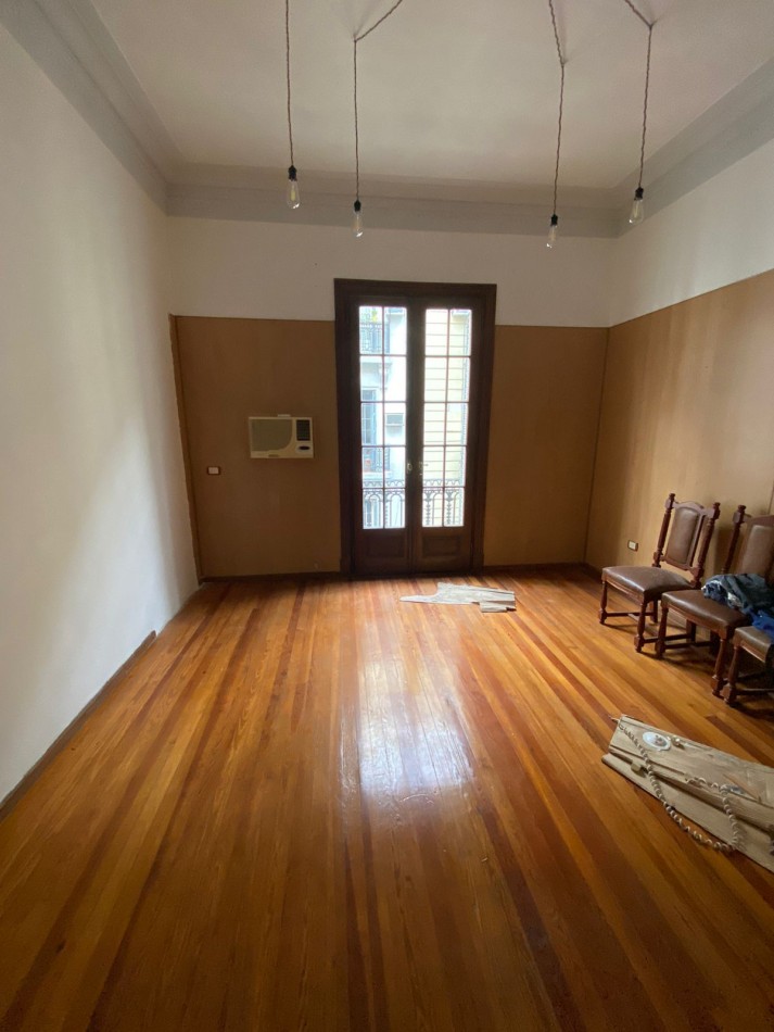 Gran Dpto sobre el mitico pasaje rivarola. 160m2. Venta sobre Apto Prof. Terraza y Baulera